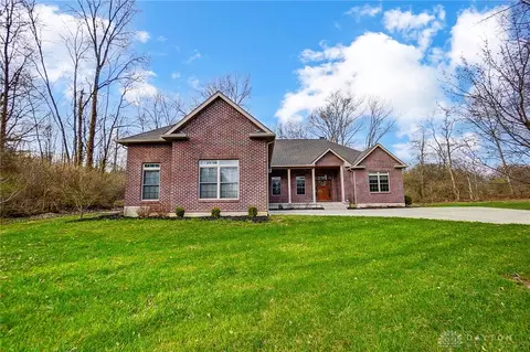 301 Eagle Ct, Springfield, OH 45505 photo 3