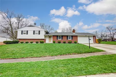 6949 Michelle Pl, Englewood, OH 45322