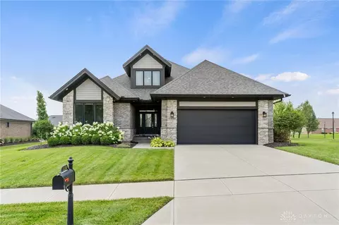 1391 Highland Ln, Xenia, OH 45385