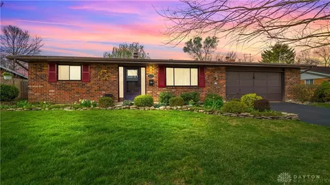 1021 Heathwood Dr, Englewood, OH 45322
