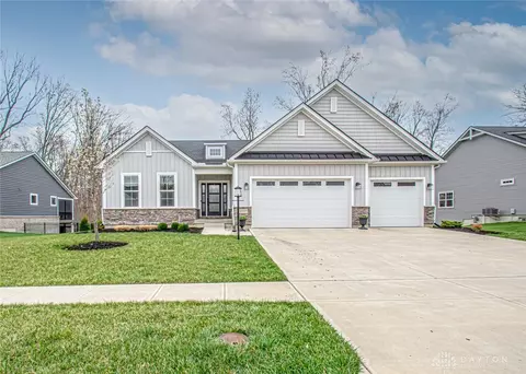 9957 Rothschild Ct, Dayton, OH 45458