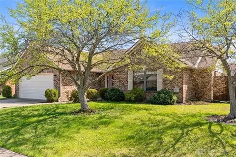 6670 Deer Meadows Dr, Dayton, OH 45424