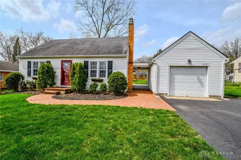 1059 Meadow Dr, Dayton, OH 45434