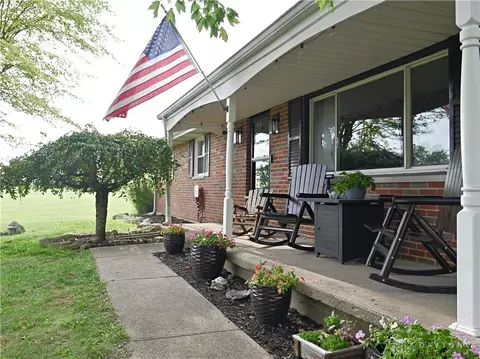 3466 Crist Rd, Springfield, OH 45502 photo 2