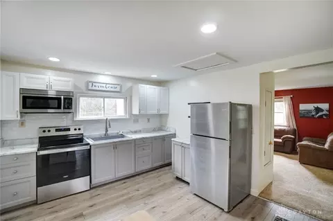 Kitchen - 2220 Superior Ave, Springfield, OH 45505 photo 3 of 4