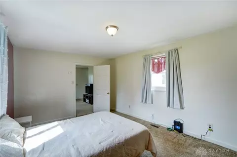 Bedroom - 2220 Superior Ave, Springfield, OH 45505 photo 5 of 10