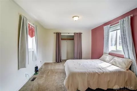 Bedroom - 2220 Superior Ave, Springfield, OH 45505 photo 1 of 10
