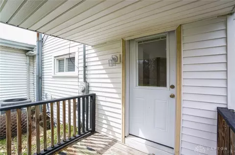 Exterior - 2220 Superior Ave, Springfield, OH 45505 photo 5 of 7