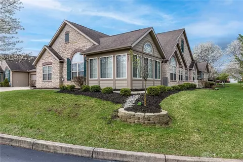 683 Sagamon Dr, Dayton, OH 45434