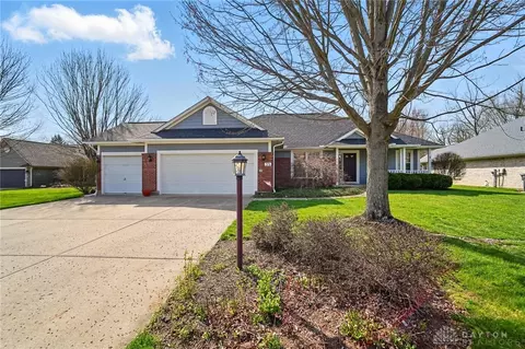 35 Heston Dr, Springboro, OH 45066