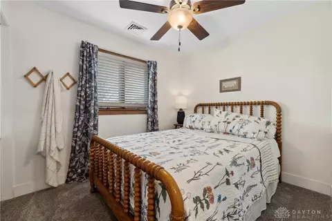 Bedroom - 4022 Mengel Dr, Kettering, OH 45429 photo 2 of 2