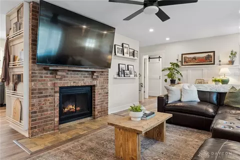 Living - 4022 Mengel Dr, Kettering, OH 45429 photo 1 of 2