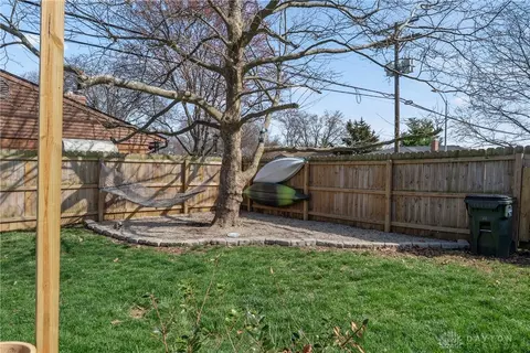Exterior - 4022 Mengel Dr, Kettering, OH 45429 photo 3 of 6