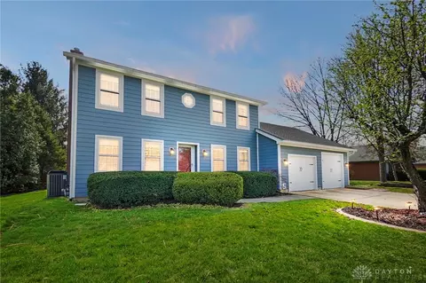 3019 King James Dr, Dayton, OH 45432