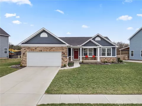1752 Highlander Dr, Xenia, OH 45385