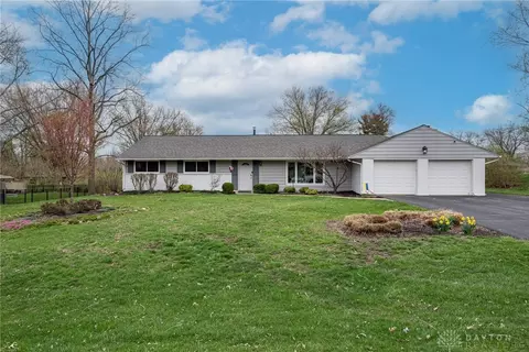 195 Devay Ave, Centerville, OH 45458
