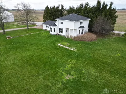 5469 Davis Rd, Jamestown, OH 45335