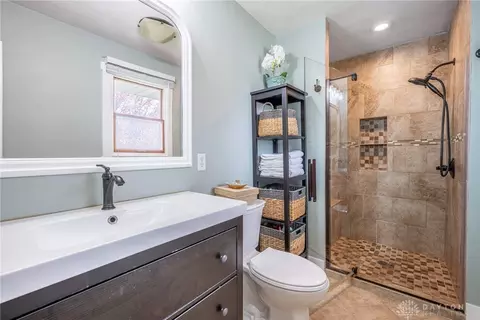 Bath - 4608 Wing View Ln, Kettering, OH 45429 photo 2 of 3