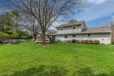 Exterior - 4608 Wing View Ln, Kettering, OH 45429 photo 7 of 8