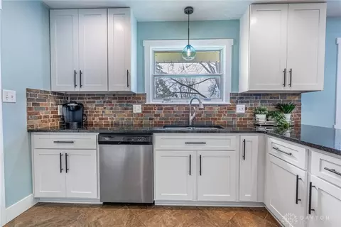 Kitchen - 4608 Wing View Ln, Kettering, OH 45429 photo 5 of 5