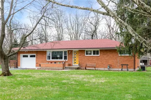 2335 Brookdale Dr, Springfield, OH 45502