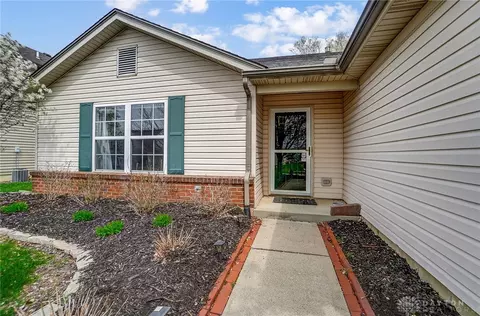 1701 Farrington Dr, Kettering, OH 45420 photo 4