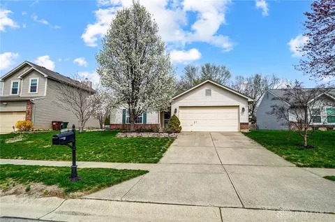 1701 Farrington Dr, Kettering, OH 45420 photo 2