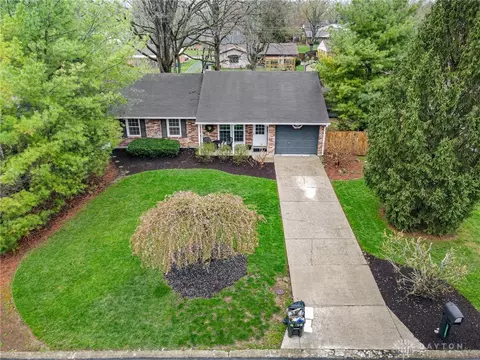 4327 Bellemeade Dr, Bellbrook, OH 45305
