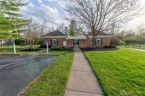 Exterior - 668 Thornton Dr, Morrow, OH 45152 photo 5 of 7