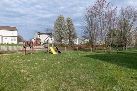 Exterior - 668 Thornton Dr, Morrow, OH 45152 photo 4 of 7