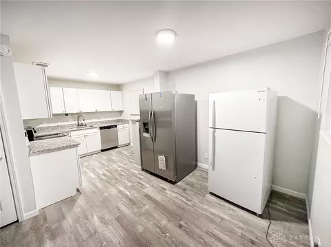 8882 Planet Dr, Cincinnati, OH 45231 photo 4