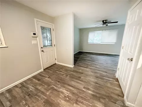 8882 Planet Dr, Cincinnati, OH 45231 photo 2
