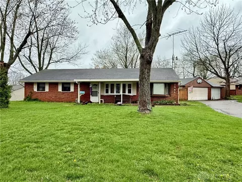 2841 Chinook Ln, Dayton, OH 45420