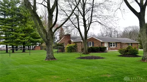 Exterior - 6419 Harvest St, Springfield, OH 45502 photo 1 of 6