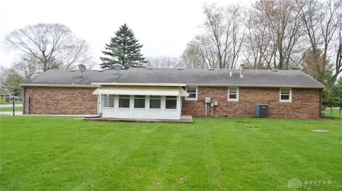 Exterior - 6419 Harvest St, Springfield, OH 45502 photo 6 of 6