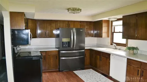 Kitchen - 6419 Harvest St, Springfield, OH 45502 photo 1 of 3