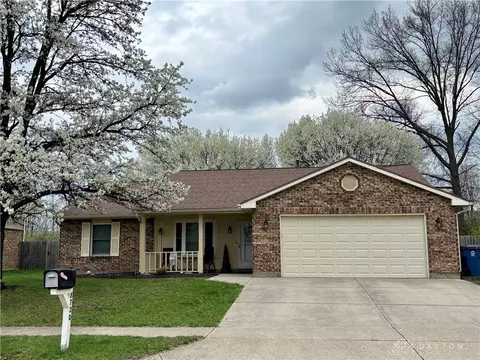 8720 Watergate Dr, Dayton, OH 45424