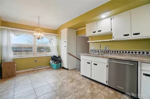 665 Suncrest Dr, Springfield, OH 45503 photo 20