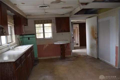3085 Dayton Rd, Springfield, OH 45506 photo 9