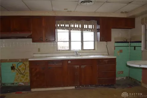 3085 Dayton Rd, Springfield, OH 45506 photo 8