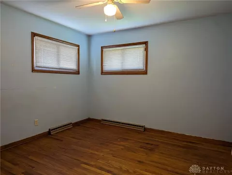 Bedroom - 429 W Parkwood Ave, Springfield, OH 45506 photo 1 of 3