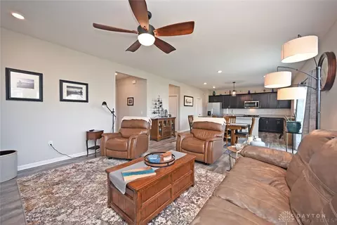 Living - 5341 Valley View Dr, Morrow, OH 45152 photo 3 of 5