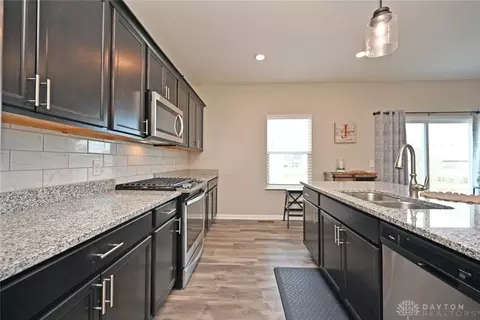 Kitchen - 5341 Valley View Dr, Morrow, OH 45152 photo 2 of 5