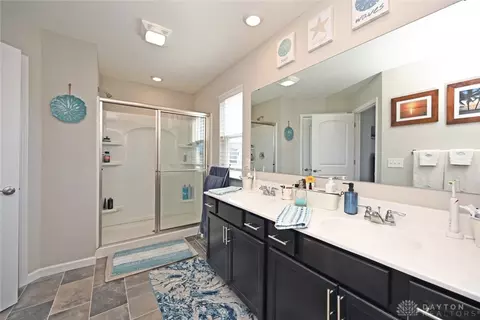 Bath - 5341 Valley View Dr, Morrow, OH 45152 photo 3 of 4