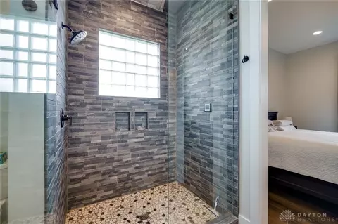Bath - 6800 Weidner Rd, Springboro, OH 45066 photo 2 of 6