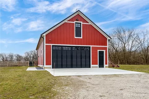 Exterior - 6800 Weidner Rd, Springboro, OH 45066 photo 15 of 27