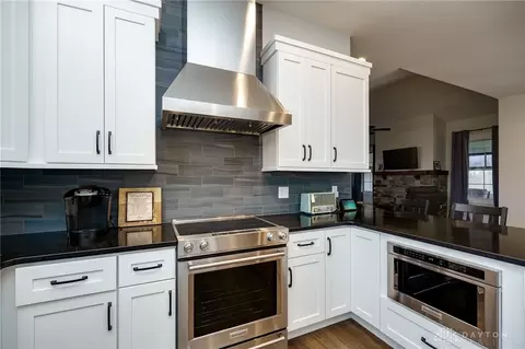 Kitchen - 6800 Weidner Rd, Springboro, OH 45066 photo 5 of 5