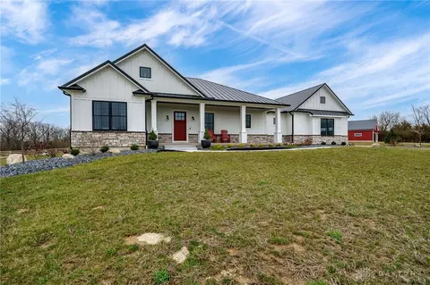Exterior - 6800 Weidner Rd, Springboro, OH 45066 photo 4 of 27