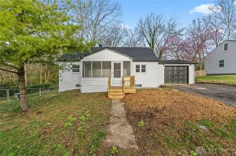 1109 N 11th St, Miamisburg, OH 45342