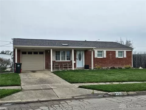 230 Doyle Ave, Brookville, OH 45309